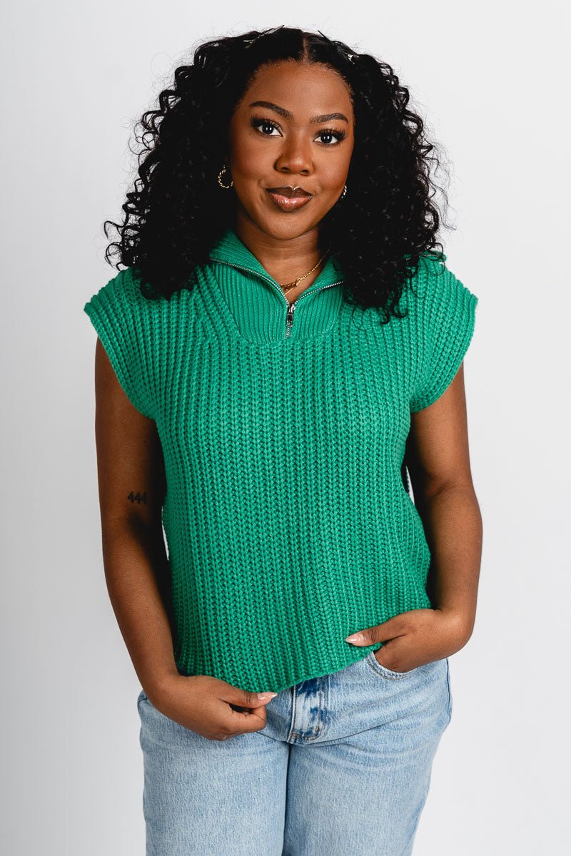 Half zip sleeveless sweater green