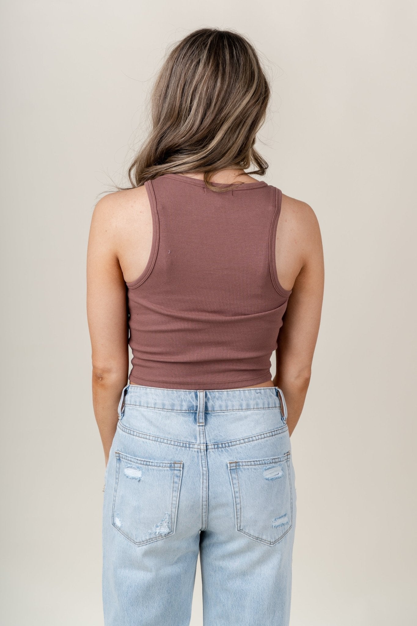 トップス  Flash Crush TankTop archive Z Supply Hannah cropped tank top whipped mocha | Trendy Tank Tops