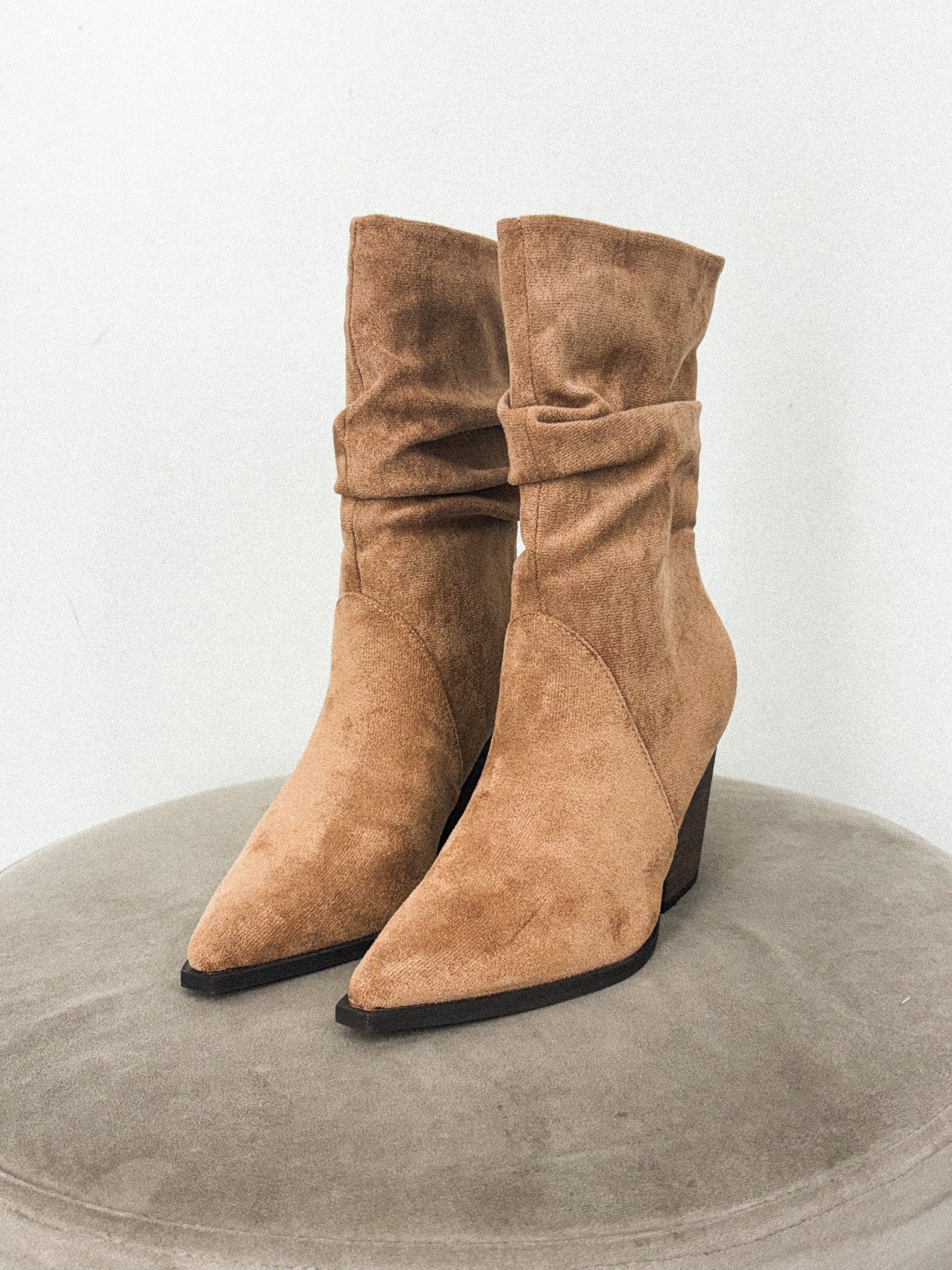 Letty suede slouch bootie latte