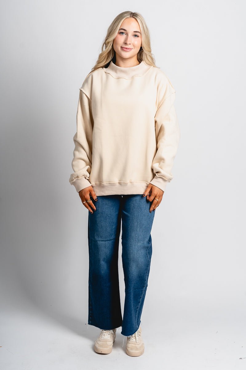 Mock neck sweatshirt sand