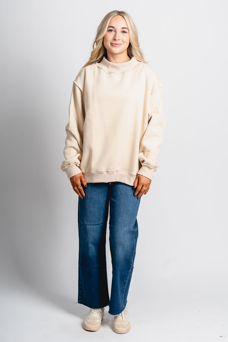 Mock neck sweatshirt sand
