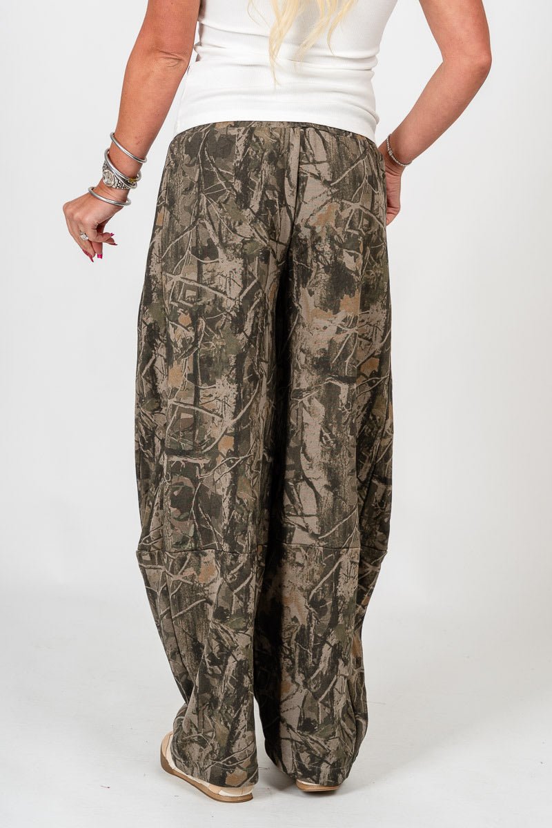 Camo barrel sweatpants olive