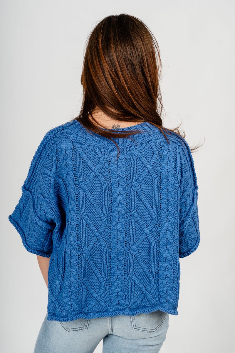 Cable knit short sleeve sweater blue