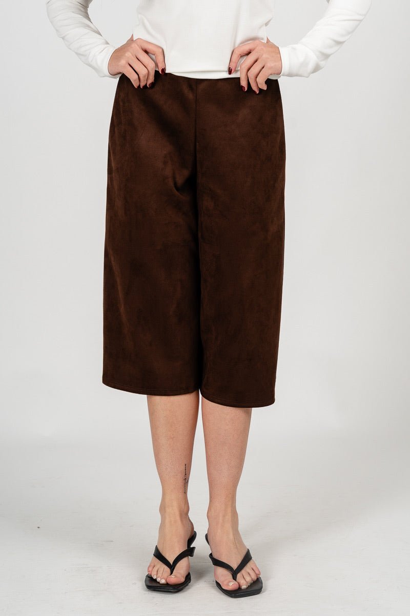 Suede capri pants chocolate
