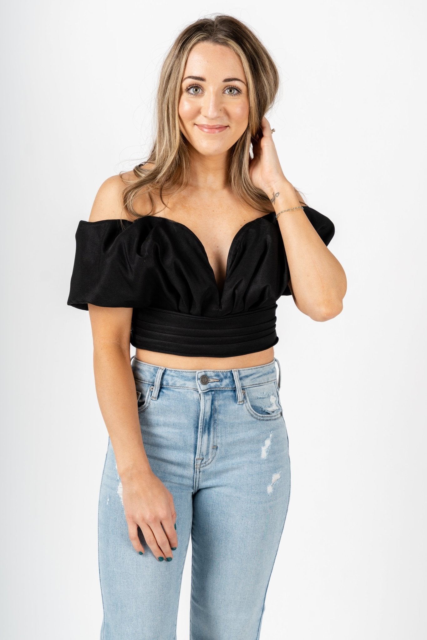 Hearet off shoulder top black