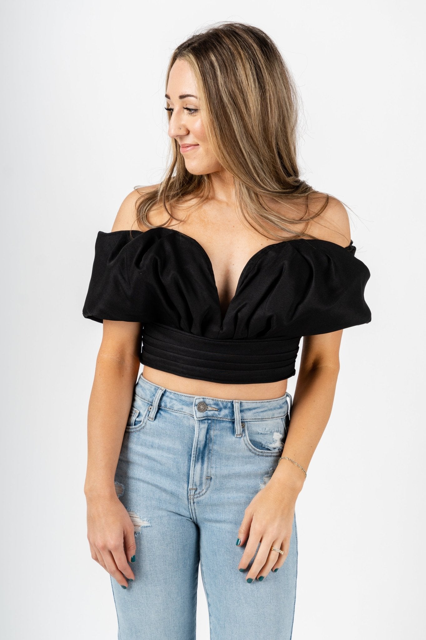 Hearet off shoulder top black