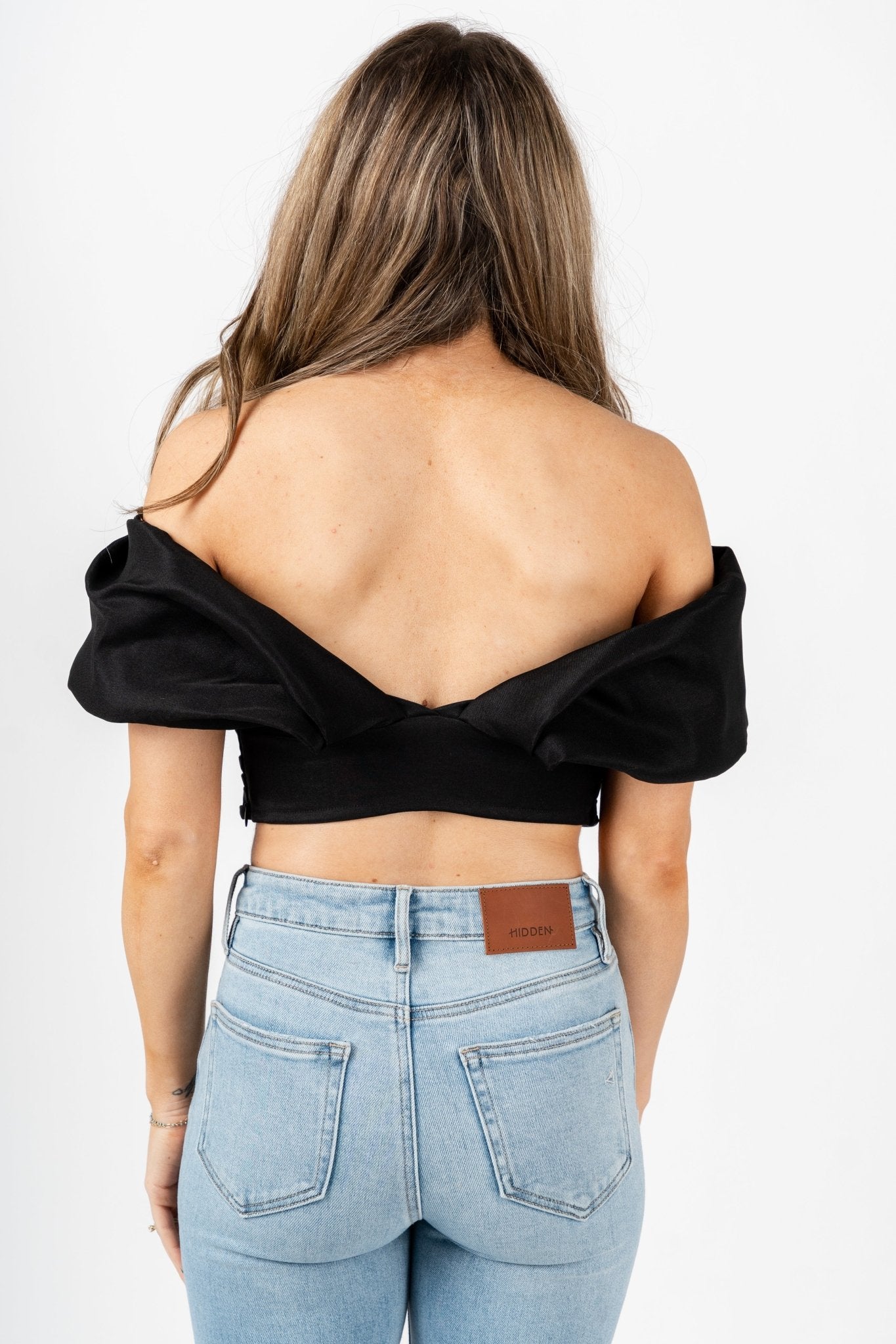 Hearet off shoulder top black