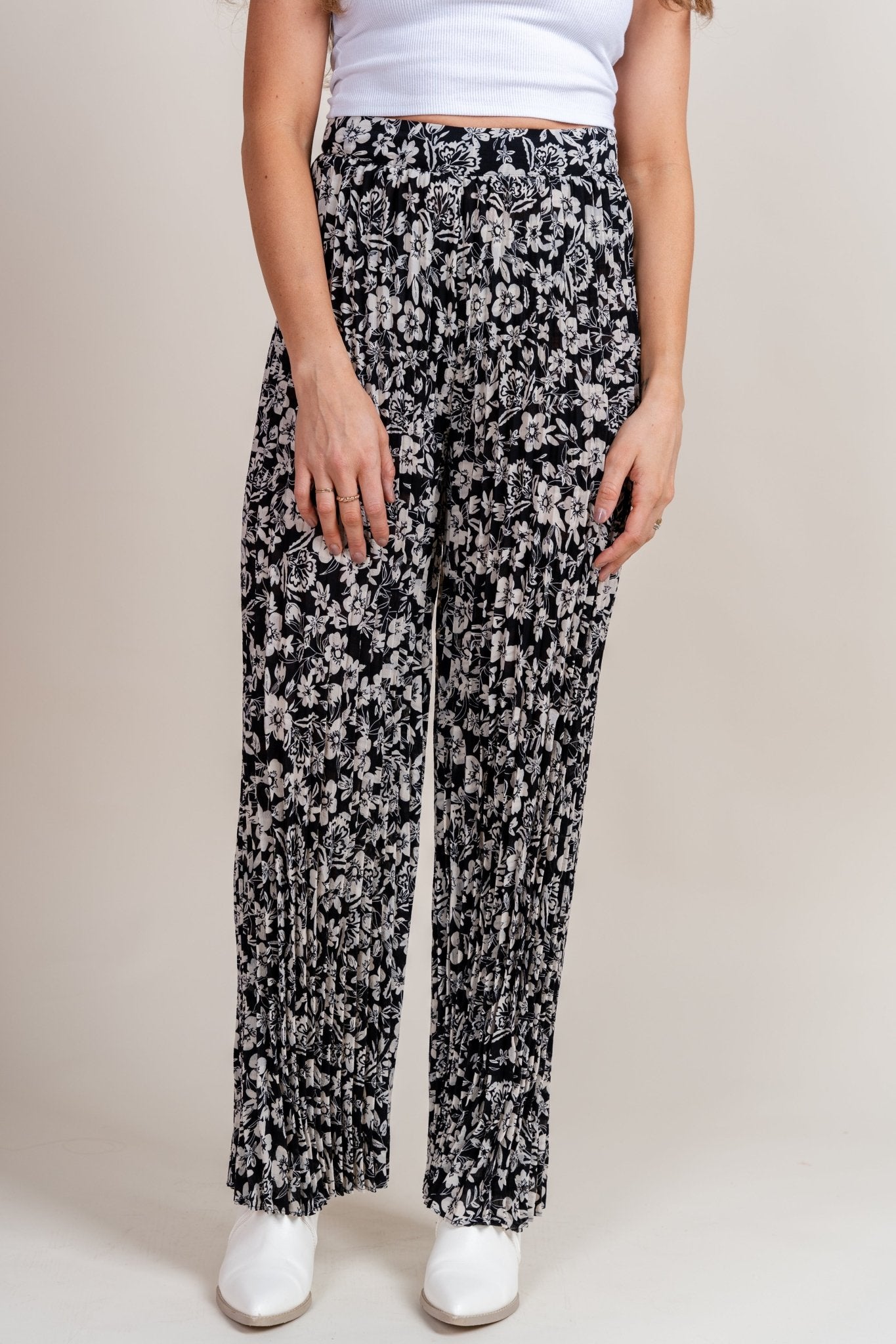 Pleated floral pants black floral | Lush Fashion Lounge: women's boutique pants, boutique women's pants, affordable boutique pants, women's fashion pants