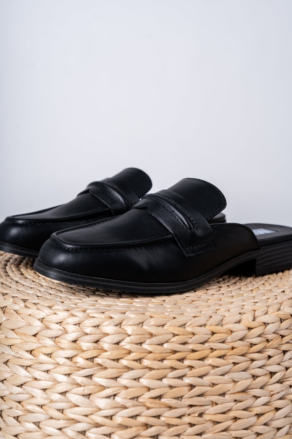 Milia mule loafer black - Cute Shoes - Trendy Shoes at Lush Fashion Lounge Boutique in Oklahoma City