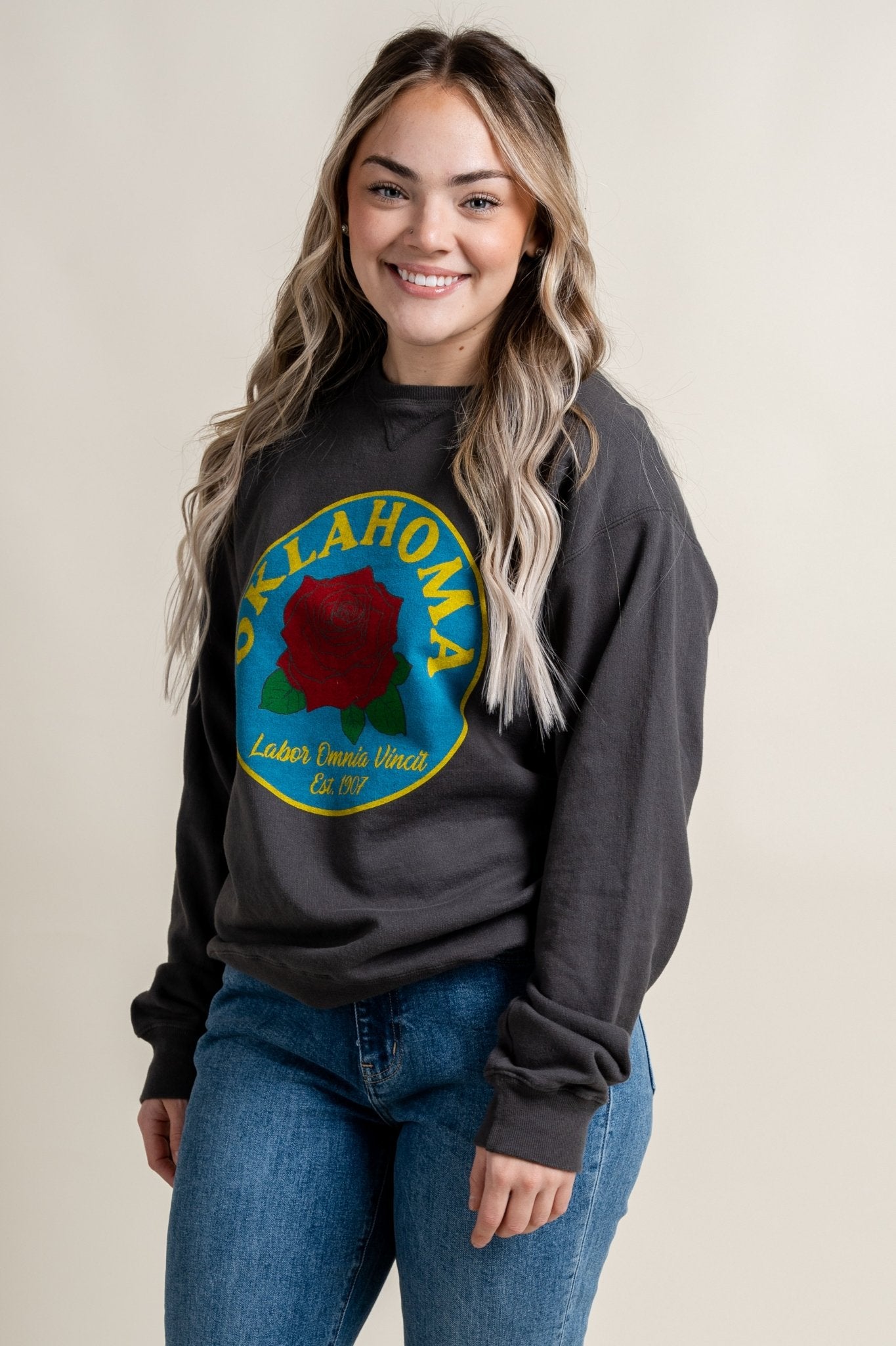 Oklahoma rose patch sweatshirt vintage black