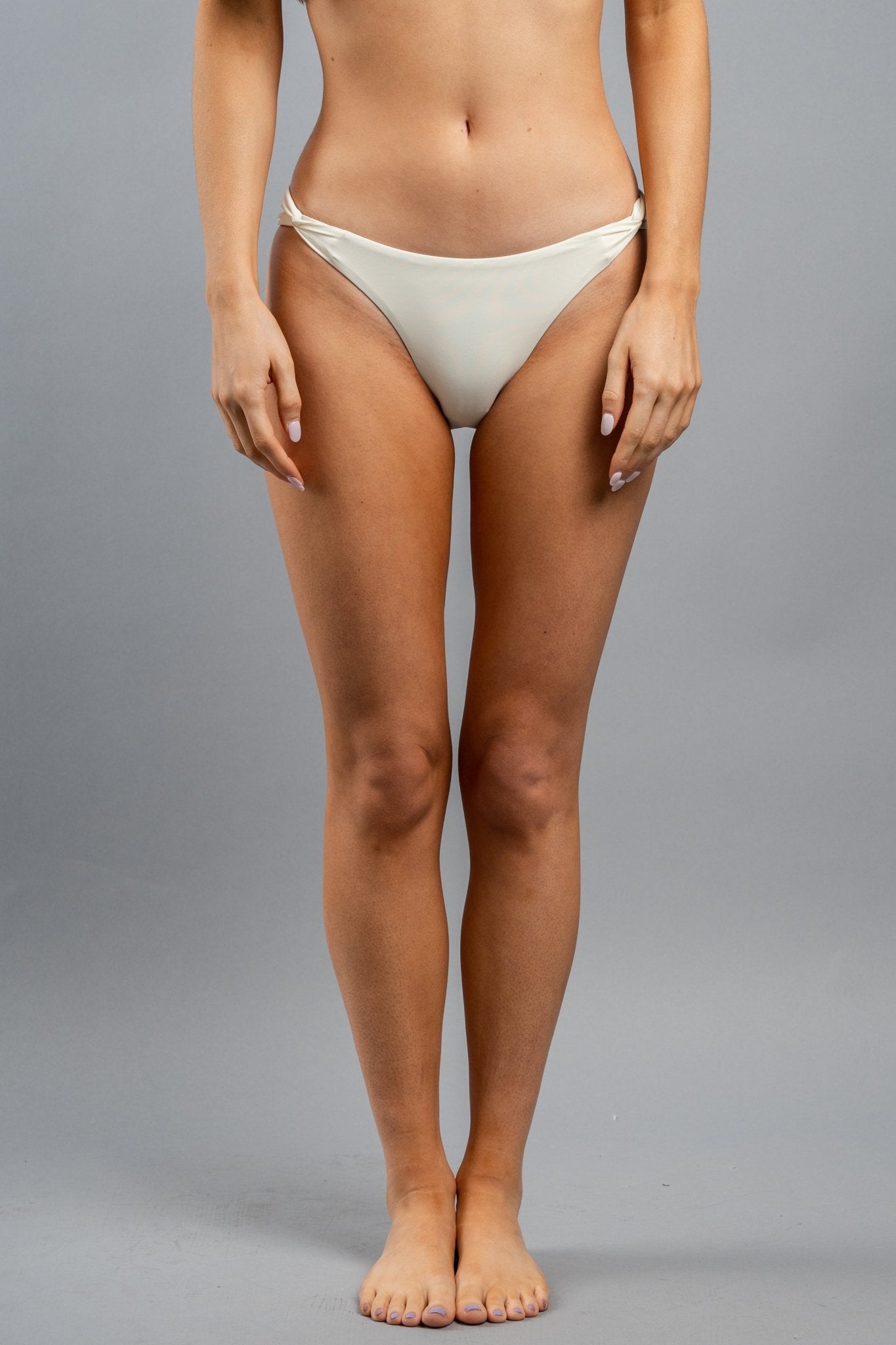 Side twist bikini bottoms white - Cute Swimwear - Trendy Swimsuits at Lush Fashion Lounge Boutique in Oklahoma City