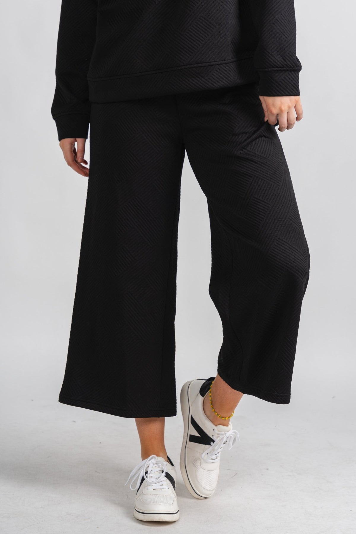 Textured crop pants black - Trendy Pants - Cute Loungewear Collection at Lush Fashion Lounge Boutique in Oklahoma City
