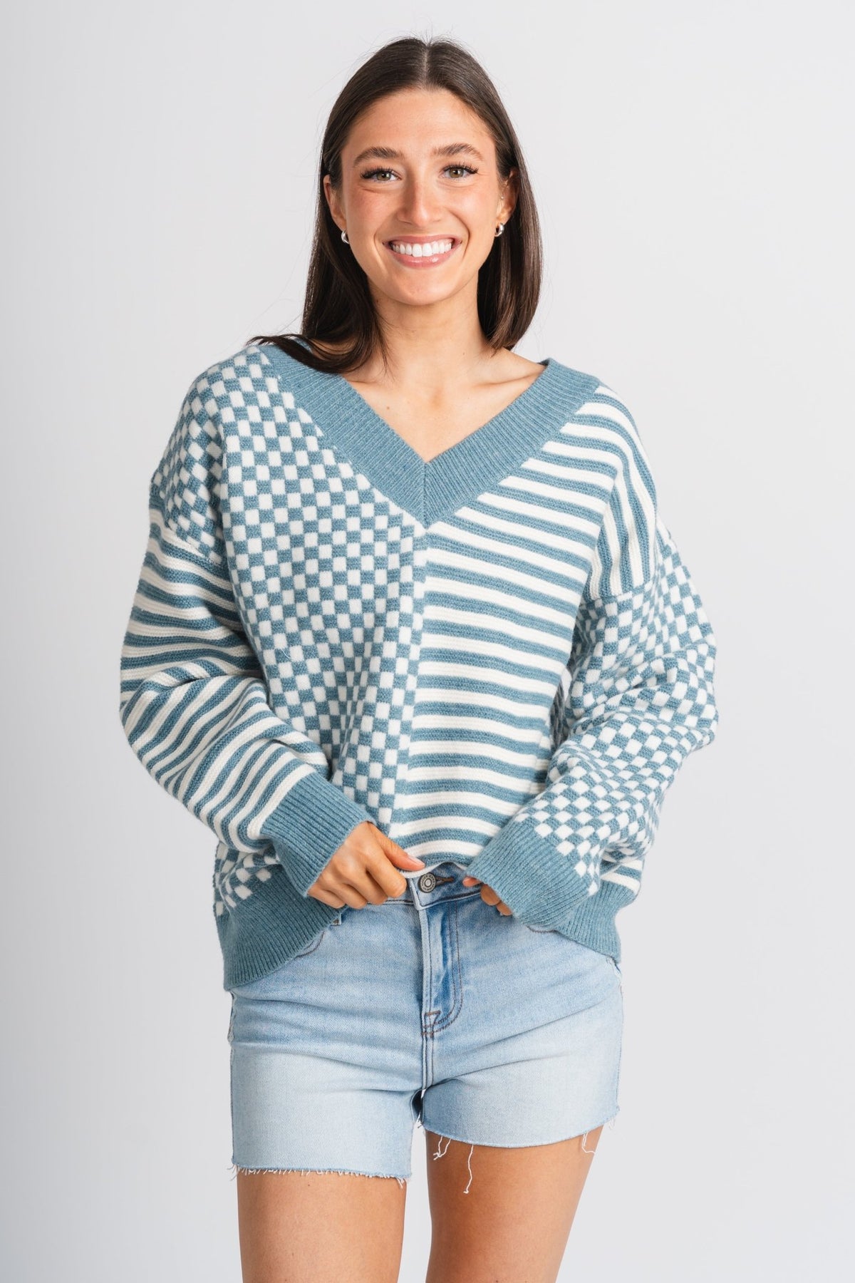 Checkered sweater ivory/blue – Boutique Sweaters | Fashionable Sweaters at Lush Fashion Lounge Boutique in Oklahoma City