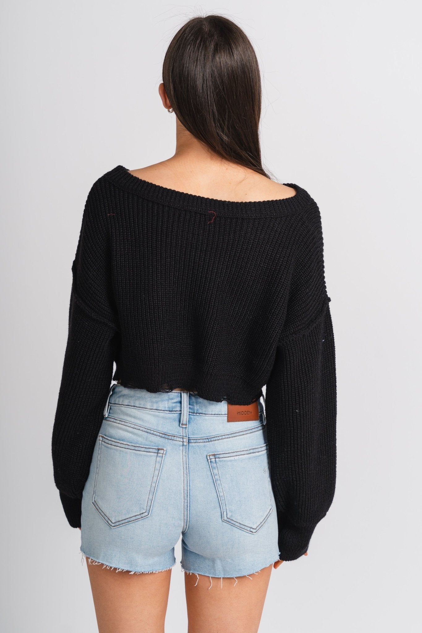 Distressed crop sweater black