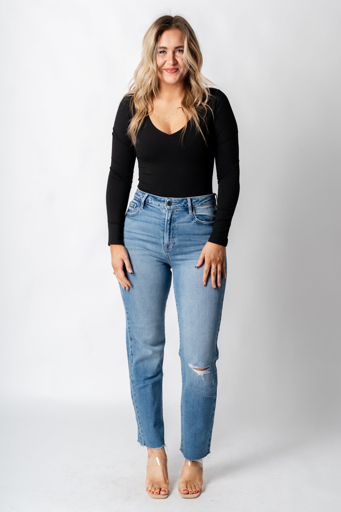 Hidden Tracey high rise straight jeans medium blue | Lush Fashion Lounge: boutique women's jeans, fashion jeans for women, affordable fashion jeans, cute boutique jeans