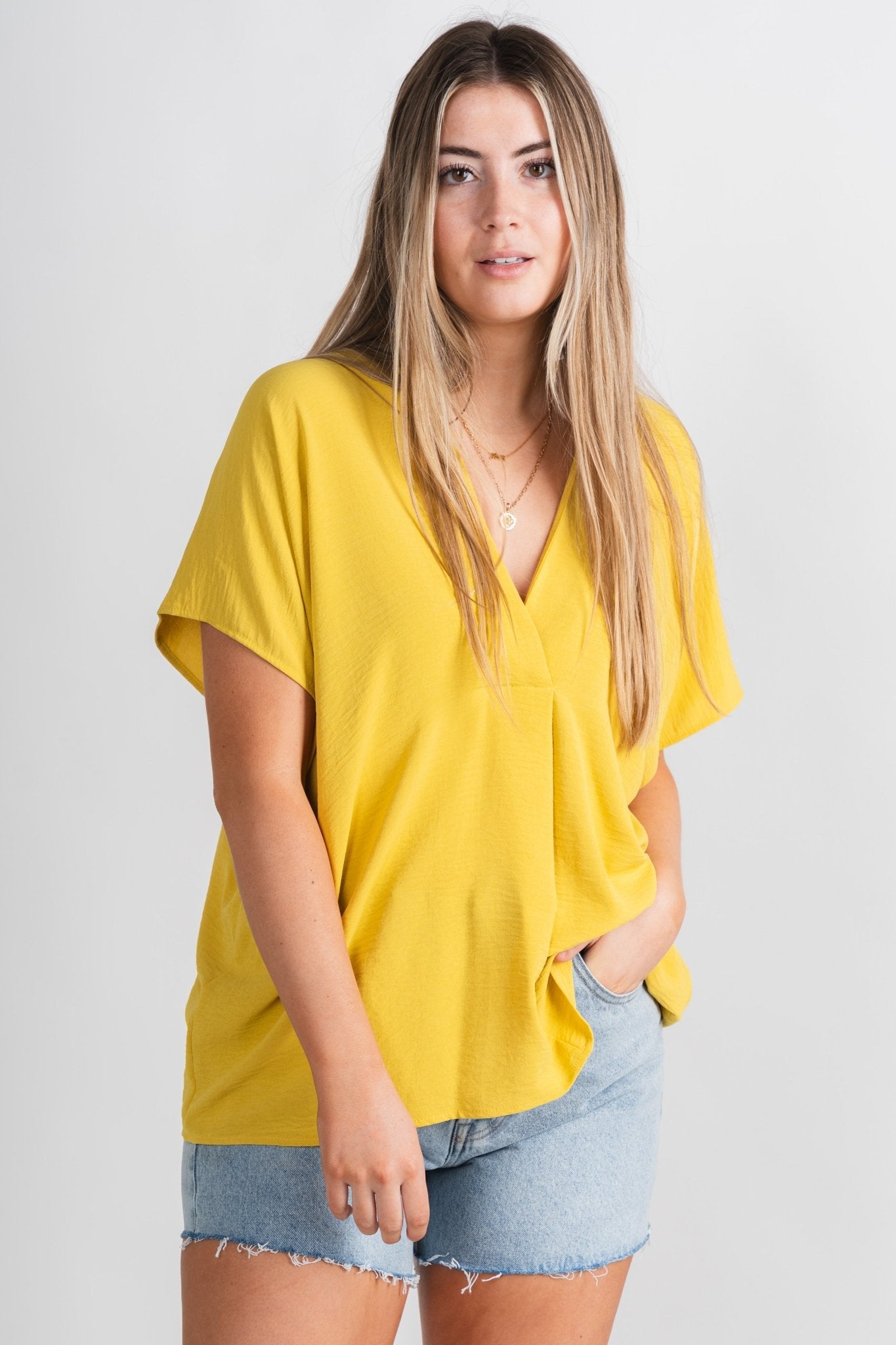 V-neck kaftan top yellow - Stylish Top - Trendy Staycation Outfits at Lush Fashion Lounge Boutique in Oklahoma City