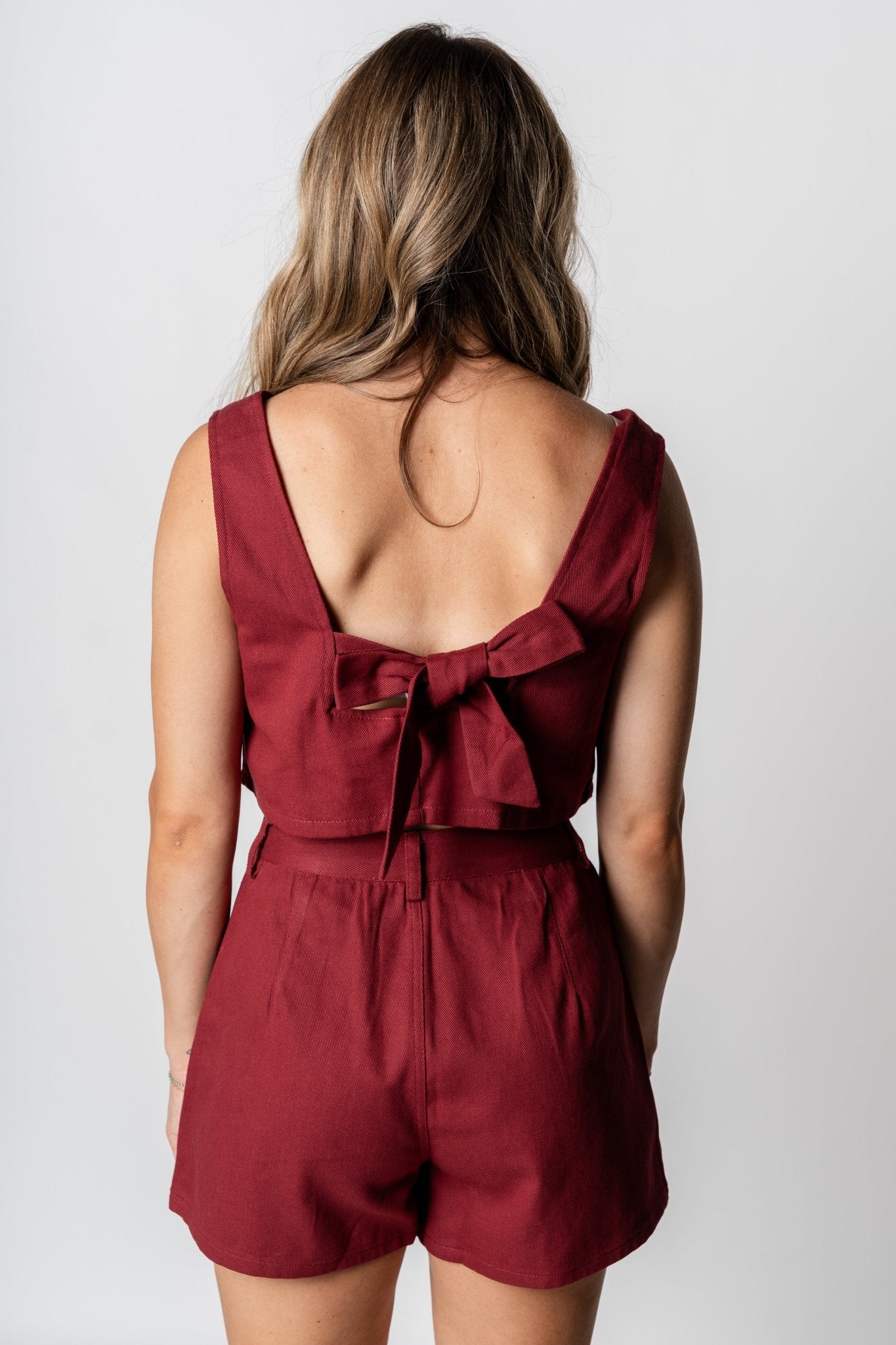 Fitted cropped tank top maroon – Styched Fashion