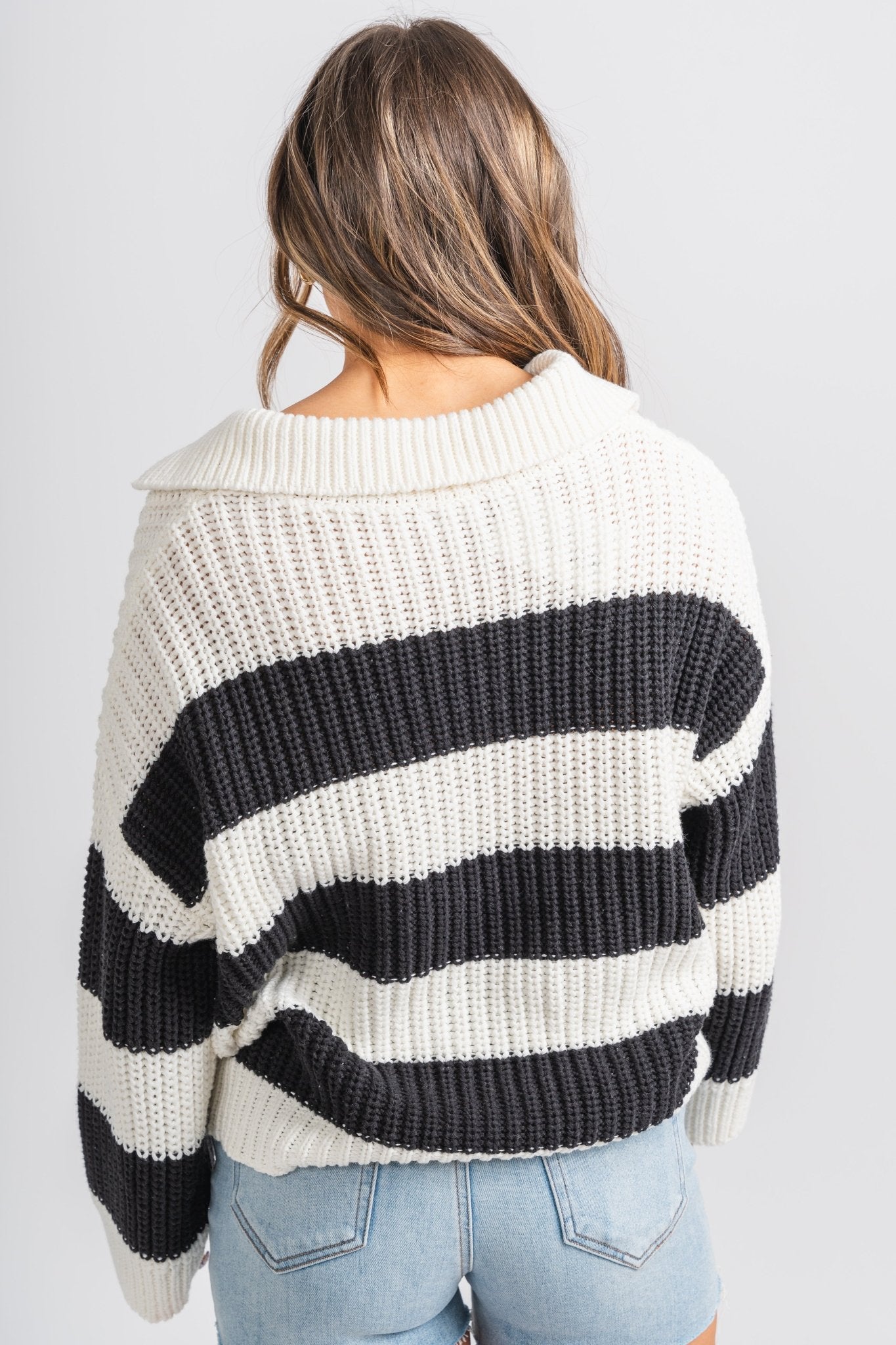 Boxy striped sweater cream/black