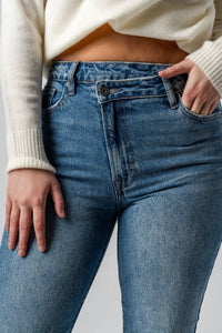Hidden Tracey high rise straight jeans medium dark | Lush Fashion Lounge: boutique women's jeans, fashion jeans for women, affordable fashion jeans, cute boutique jeans