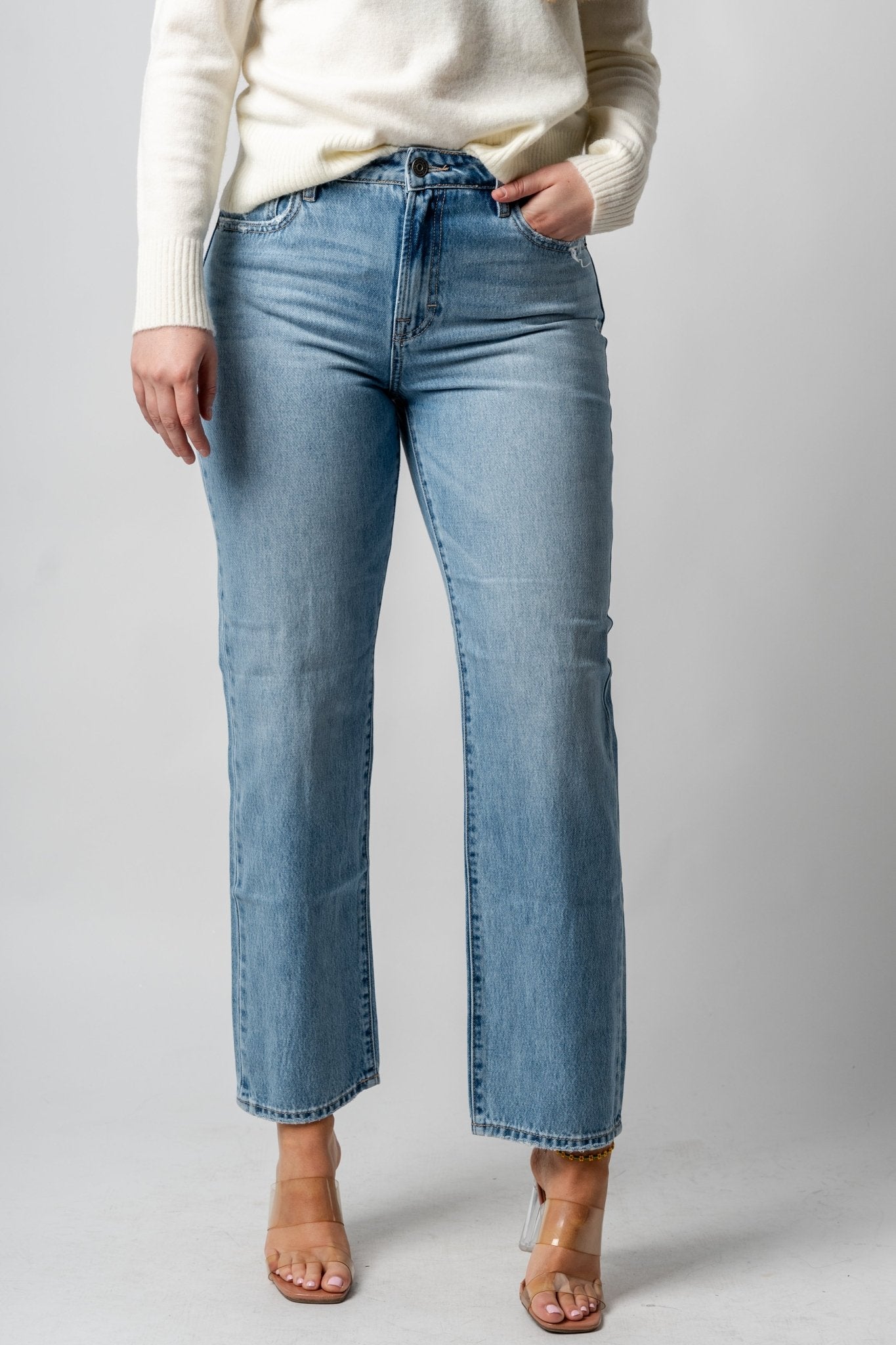 Hidden classic high rise straight jeans light blue | Lush Fashion Lounge: boutique women's jeans, fashion jeans for women, affordable fashion jeans, cute boutique jeans