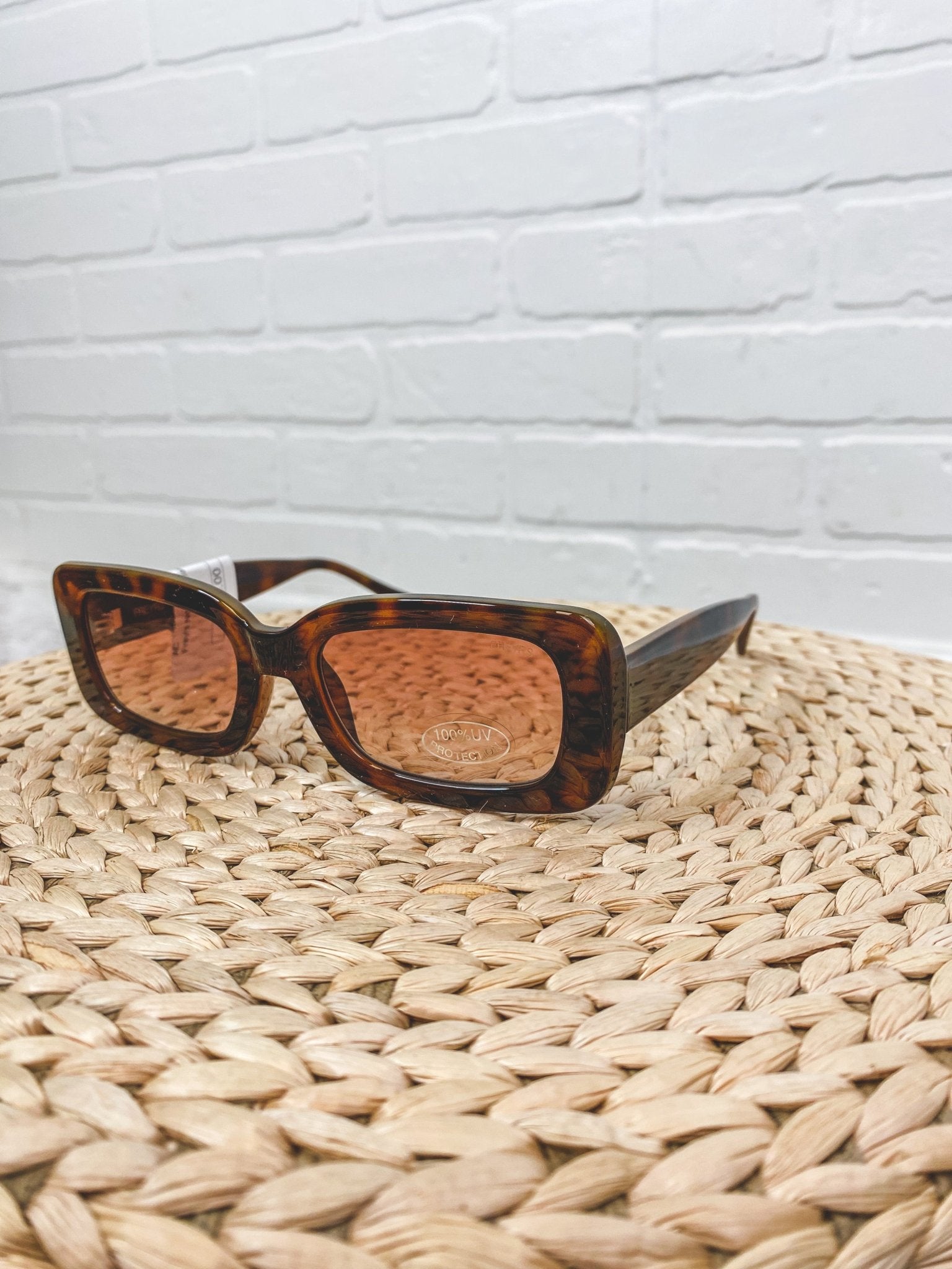 Freyrs Noa sunglasses tortoise - Stylish Sunglasses - Trendy Glasses at Lush Fashion Lounge Boutique in Oklahoma