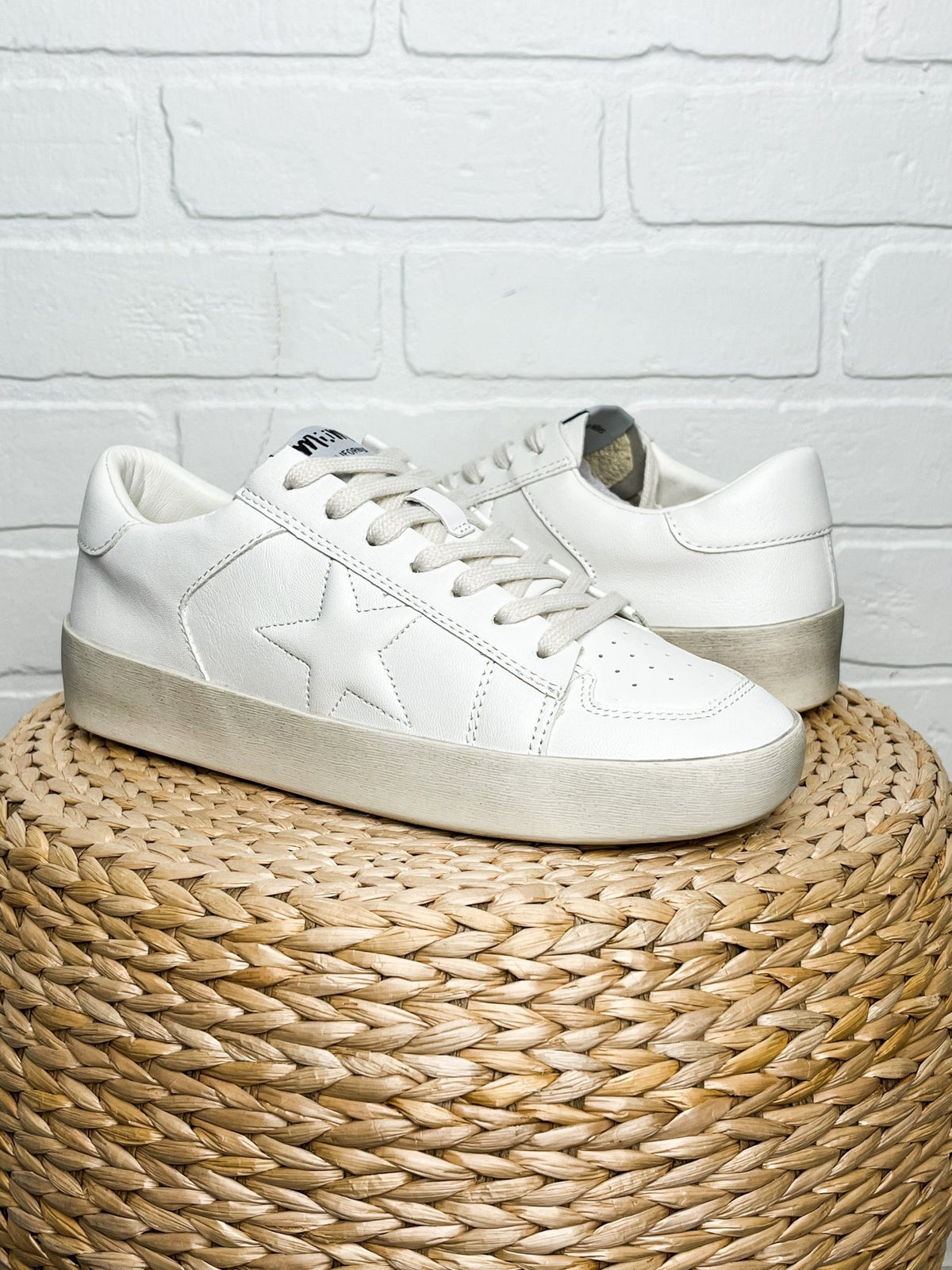 Alex star sneaker white - Cute Shoes - Trendy Shoes at Lush Fashion Lounge Boutique in Oklahoma City