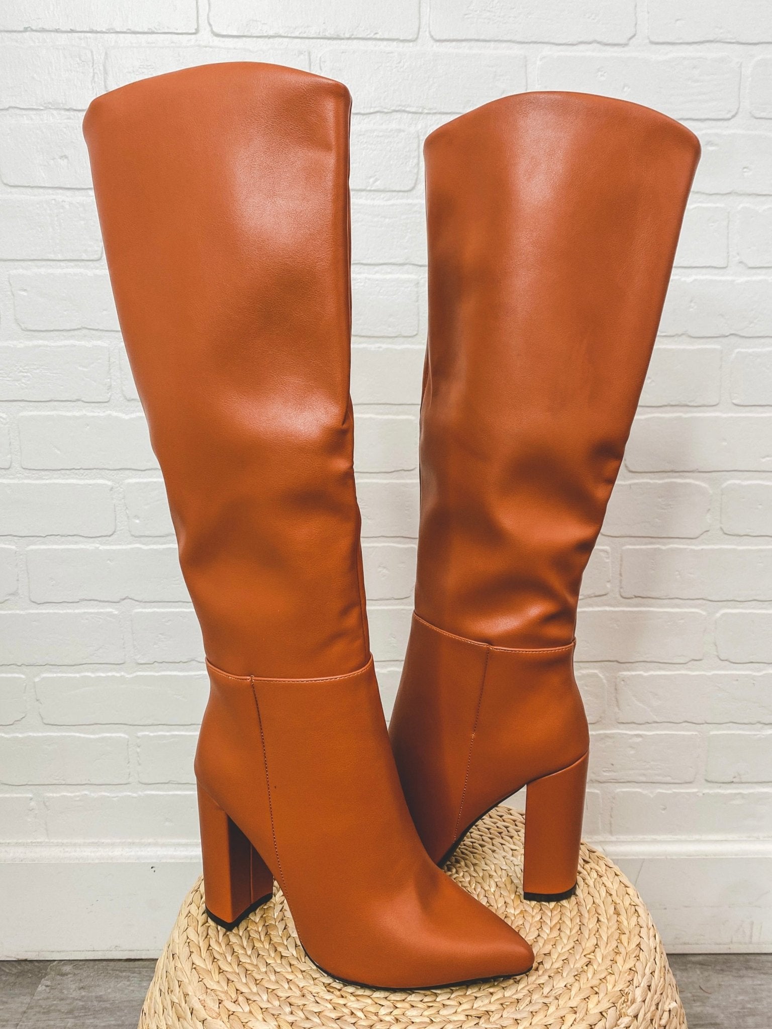 Signal knee high boots cognac - Cute boots - Trendy Shoes at Lush Fashion Lounge Boutique in Oklahoma City