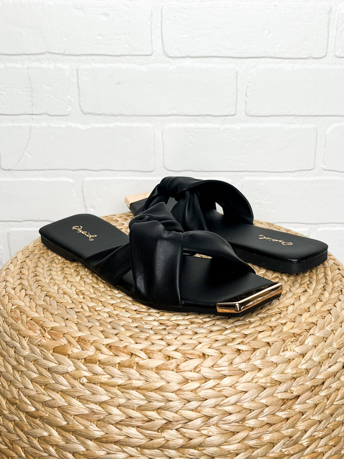 Aster ruched cross sandal black - Cute shoes - Trendy Shoes at Lush Fashion Lounge Boutique in Oklahoma City