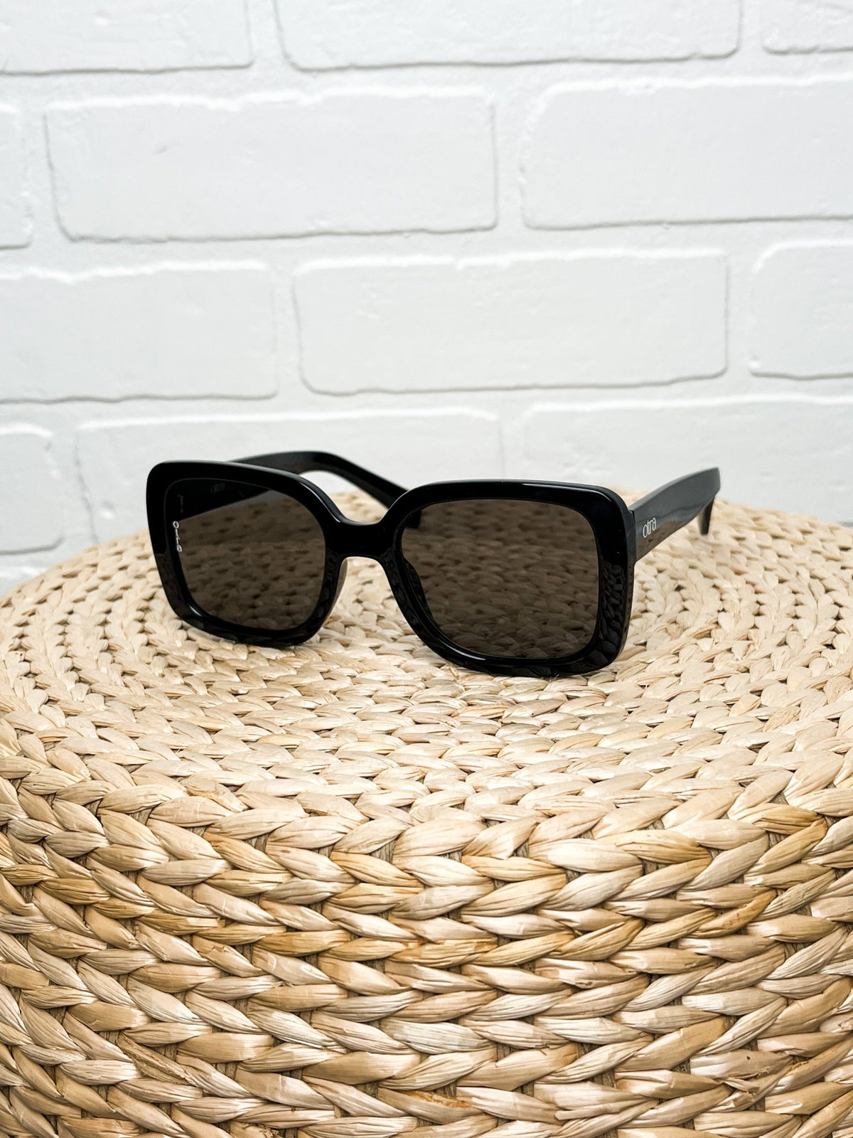 Otra Coco sunglasses black/smoke - Stylish Sunglasses - Cute Sunglasses at Lush Fashion Lounge Boutique in Oklahoma