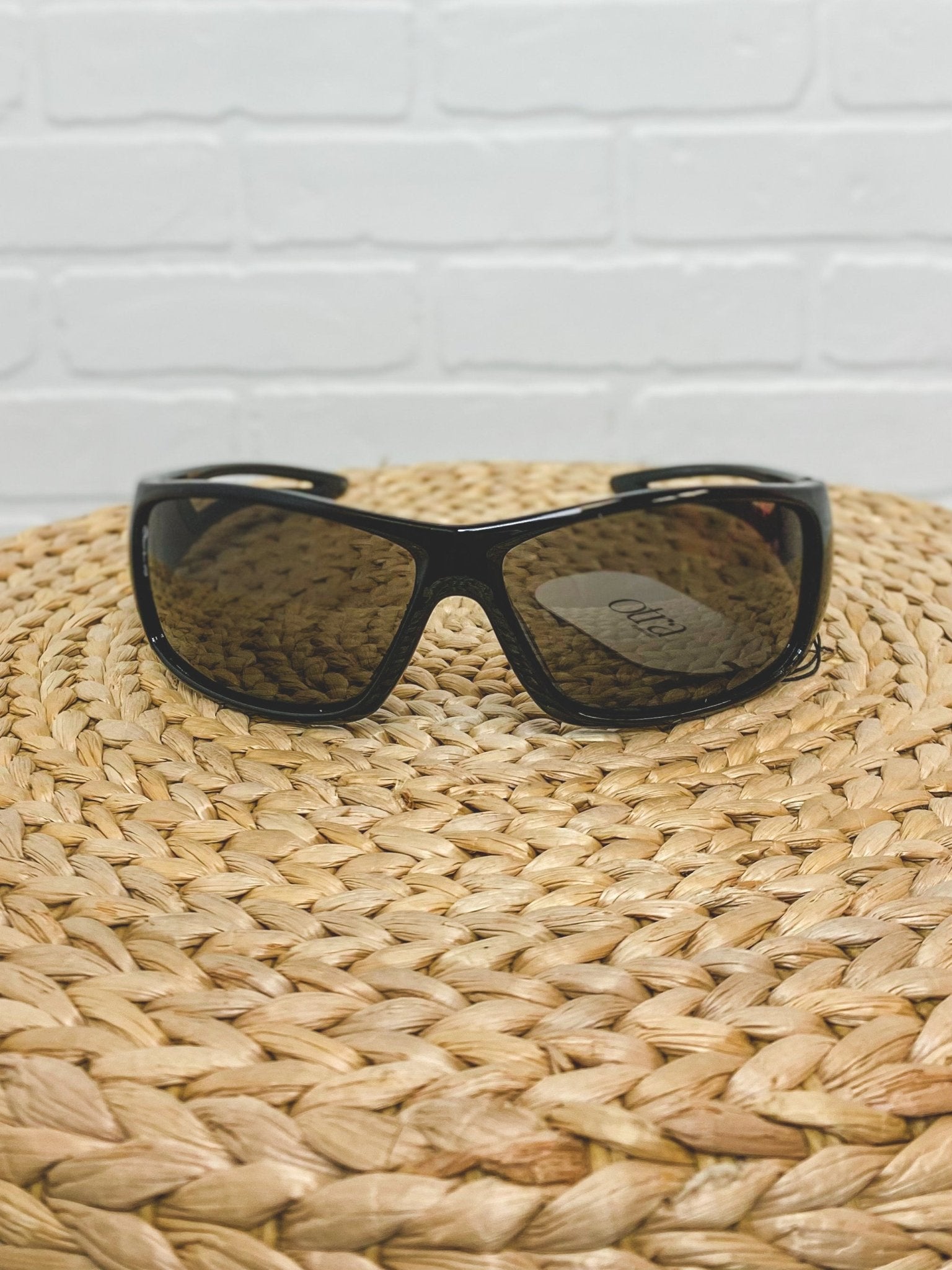 Otra Amari sunglasses black/smoke - Cute Sunglasses - Trendy Glasses at Lush Fashion Lounge Boutique in Oklahoma