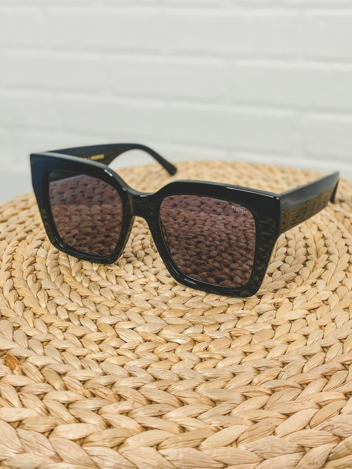 Freyrs Bon Chic sunglasses black - Stylish Sunglasses - Trendy Glasses at Lush Fashion Lounge Boutique in Oklahoma