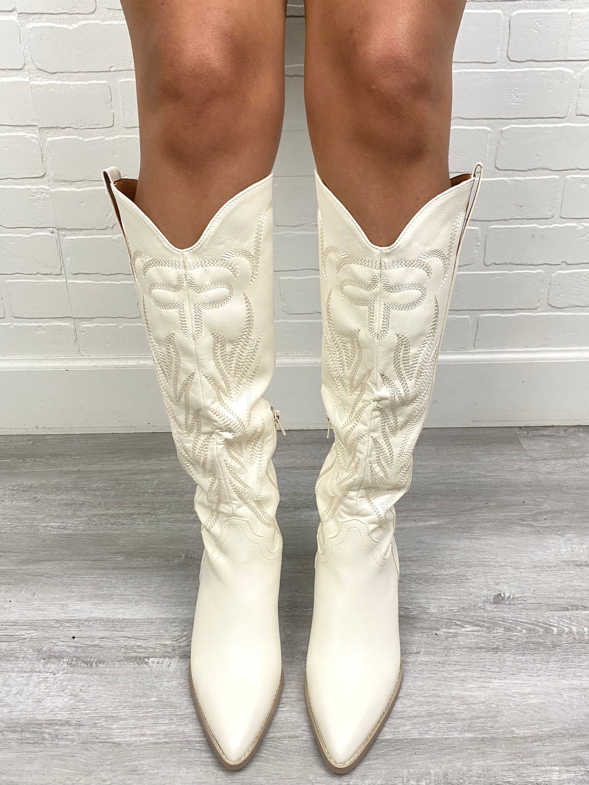 Samara cowboy boots white - Cute Shoes - Trendy Shoes at Lush Fashion Lounge Boutique in Oklahoma City