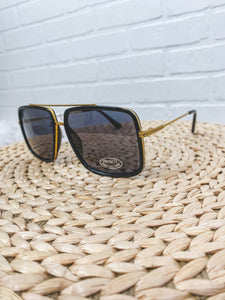 Freyrs Belden sunglasses black - Stylish Sunglasses - Trendy Glasses at Lush Fashion Lounge Boutique in Oklahoma