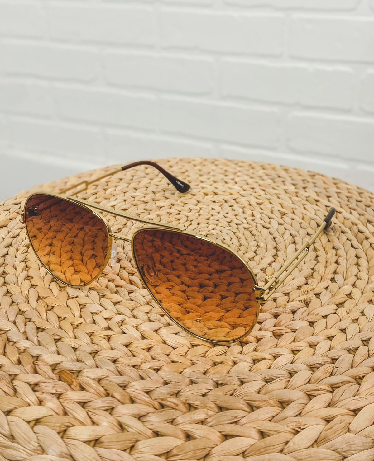 Freyrs Henry sunglasses gold/brown - Stylish Sunglasses - Trendy Glasses at Lush Fashion Lounge Boutique in Oklahoma