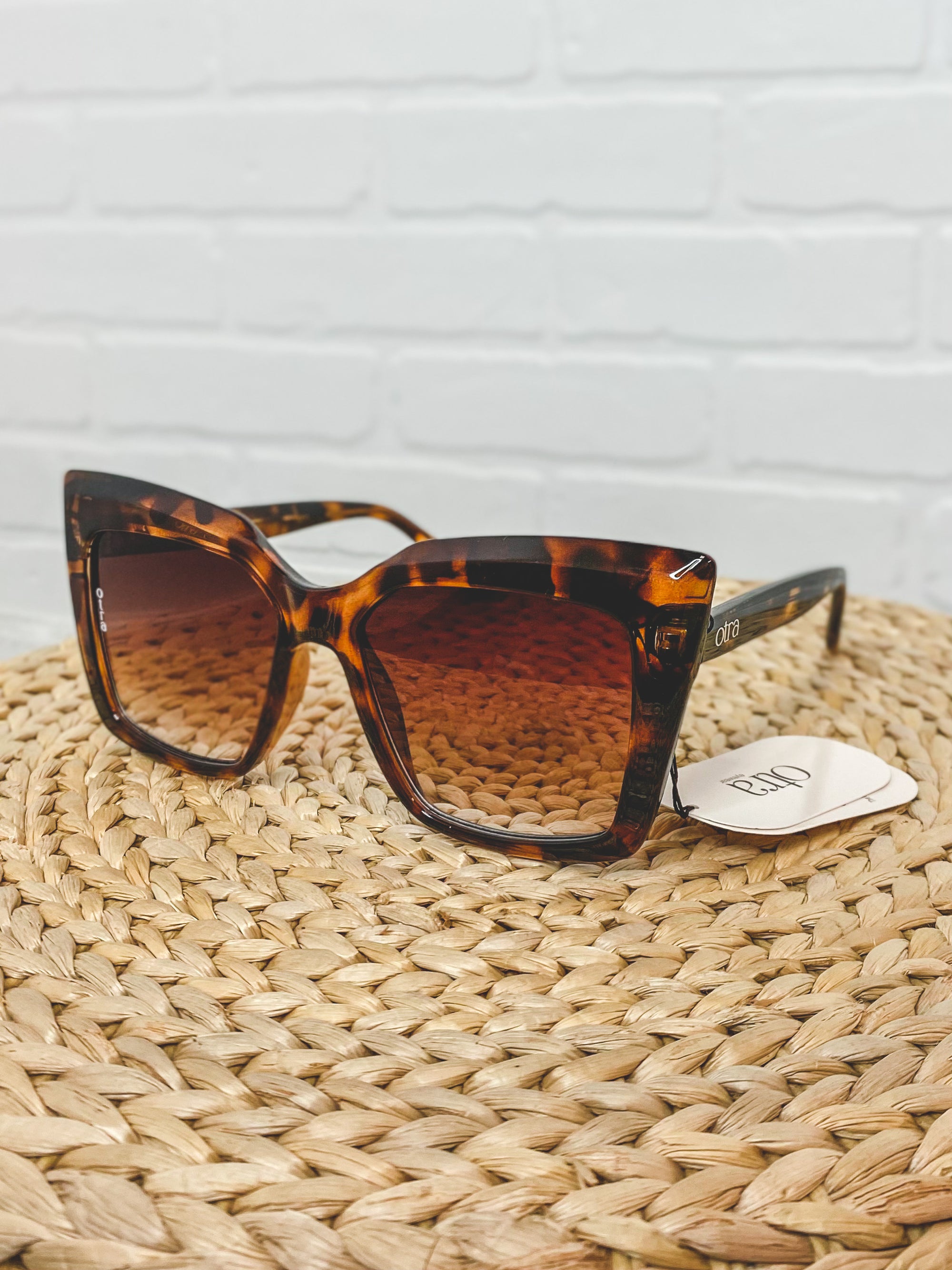 Otra Sierra sunglasses tortoiseshell - Stylish Sunglasses - Cute Sunglasses at Lush Fashion Lounge Boutique in Oklahoma
