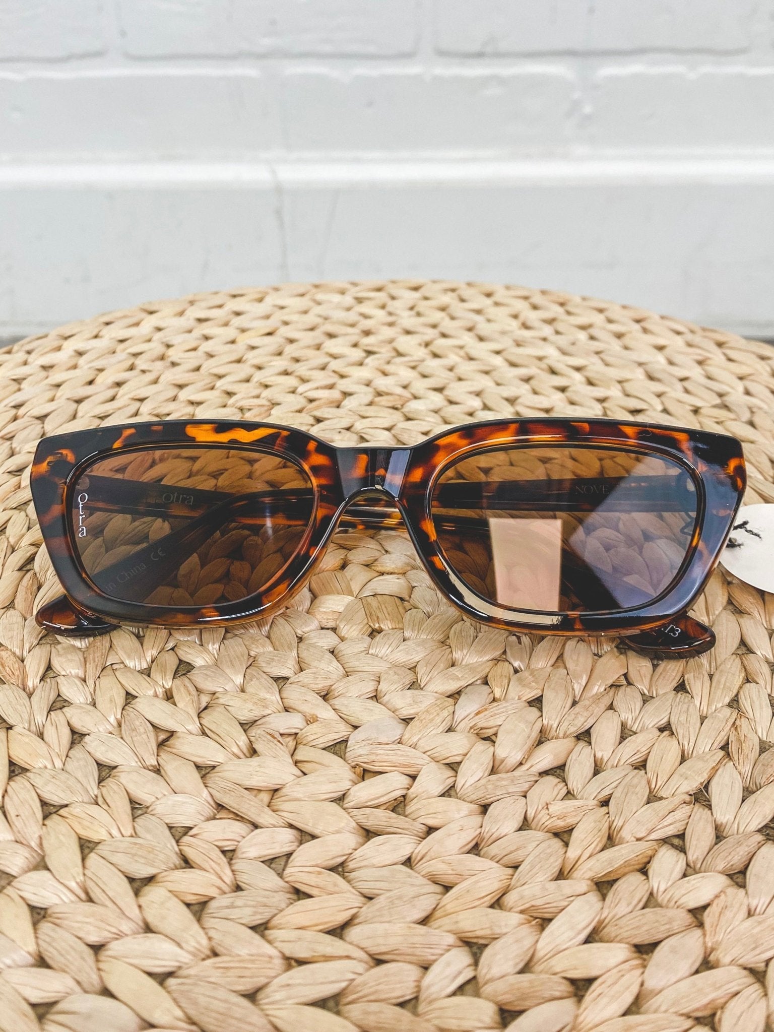 Otra Nove sunglasses tortoise/brown - Trendy Sunglasses - Fun Aviators at Lush Fashion Lounge Boutique in Oklahoma